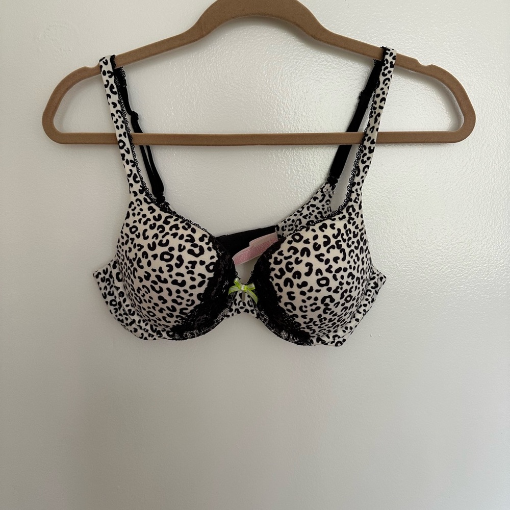 Victoria's Secret Black Bra with Underwire and Adjustable Straps